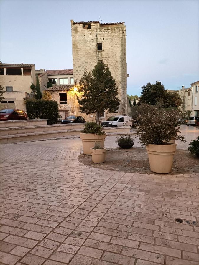 A Deux Pas D'Avignon Villa Aramon Exterior photo